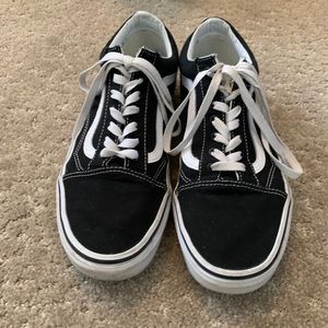 Women’s size 11 black vans